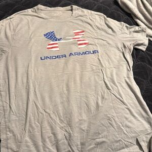 Under Armour, gray American flag T-shirt size XXL